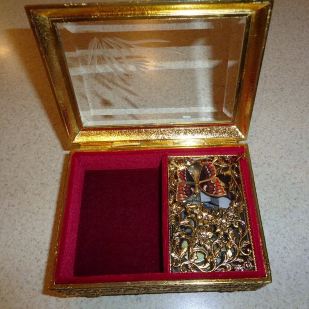 Music/Jewelry Box